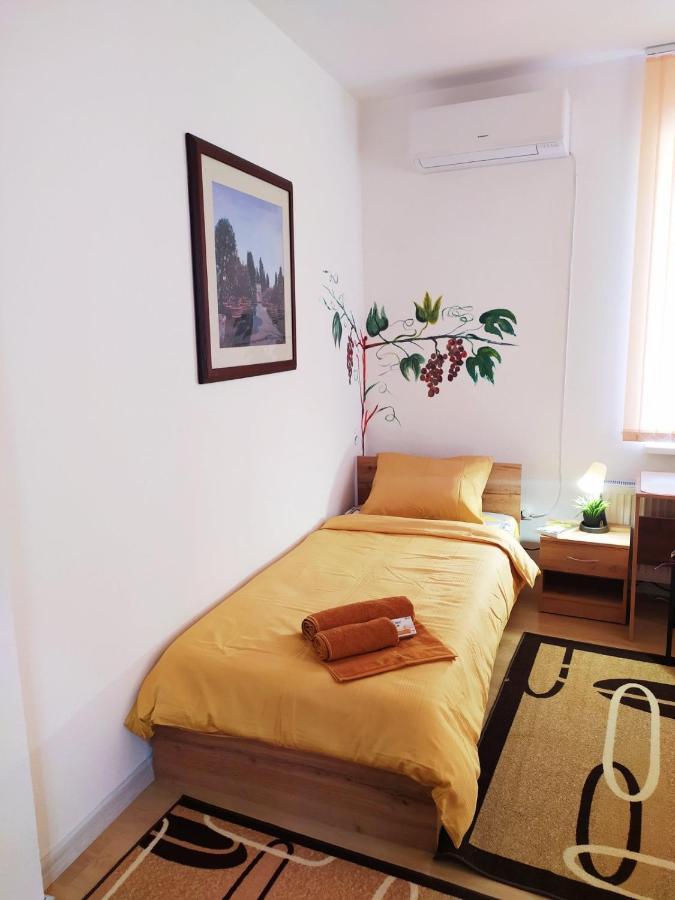 Дом За Гости Осогово Apartment Kiustendil Exterior foto